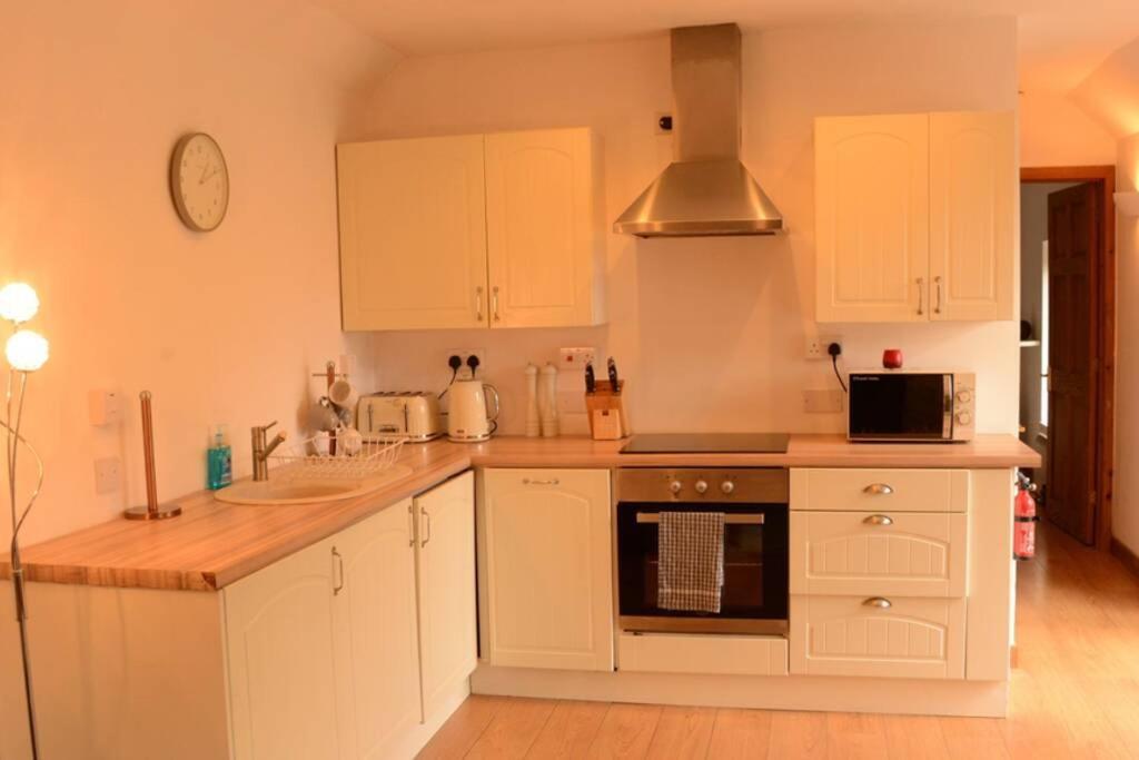 The Cottage Gairlochy Spean Bridge Exterior photo